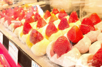 Strawberry mochi