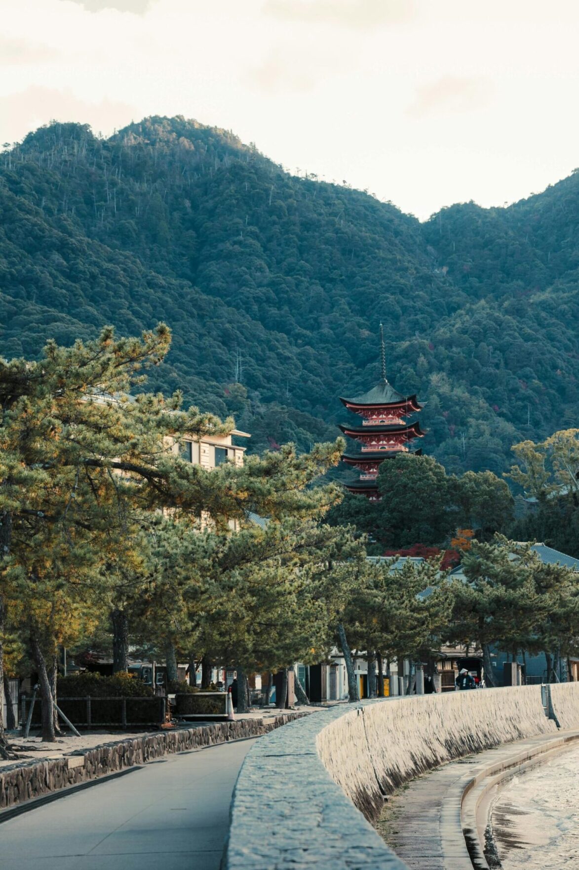 lorenzo miyajima pagoda 1