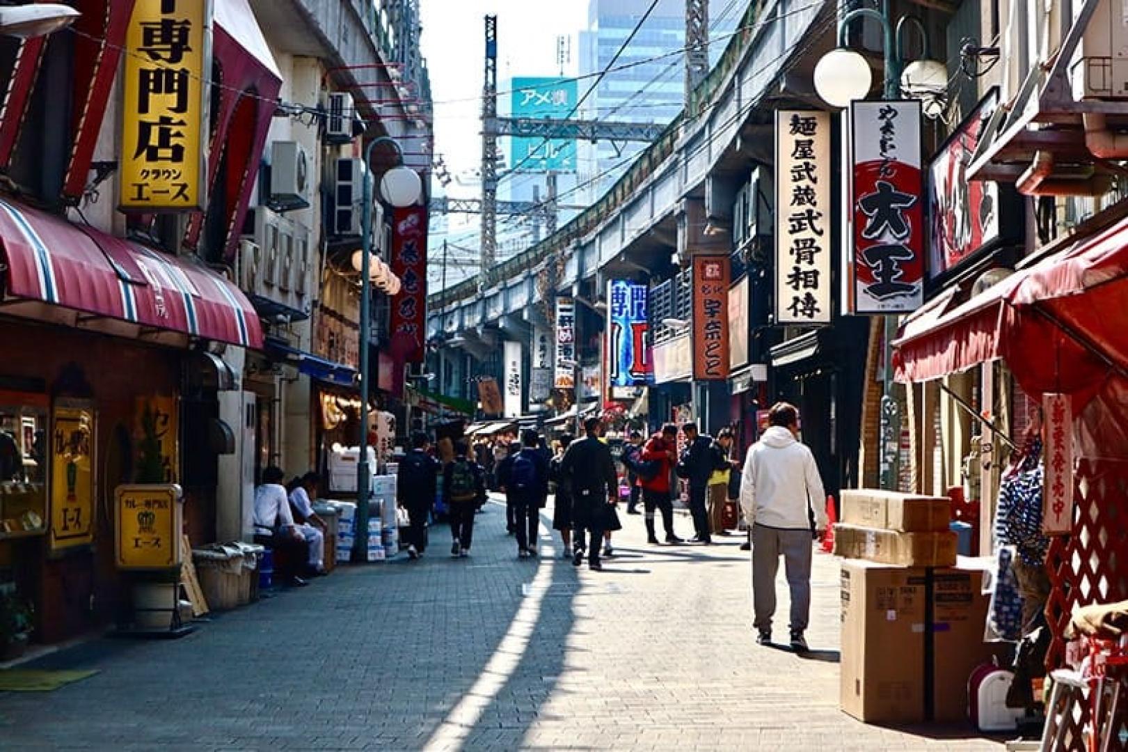 Image Source: https://secretfoodtours.com/tokyo/food-tours-tokyo/
